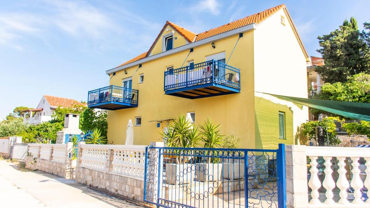 Planikovica Apartments Trogir Exterior photo