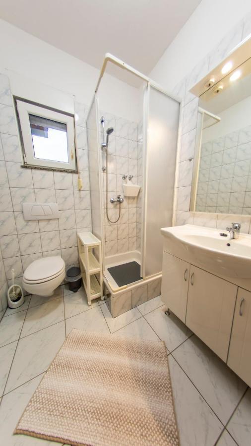 Planikovica Apartments Trogir Exterior photo