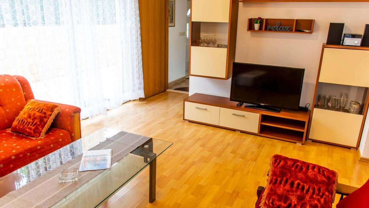 Planikovica Apartments Trogir Exterior photo